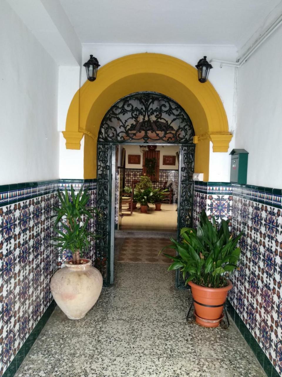 Hostal Manolo El Puerto de Santa María Εξωτερικό φωτογραφία